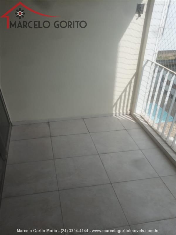 Apartamento para Alugar no Comercial em Resende