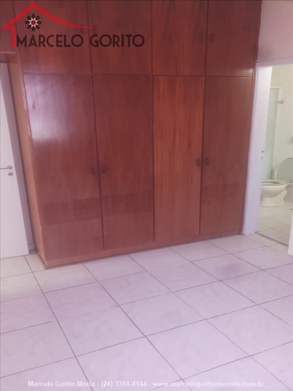 Apartamento para Alugar no Comercial em Resende