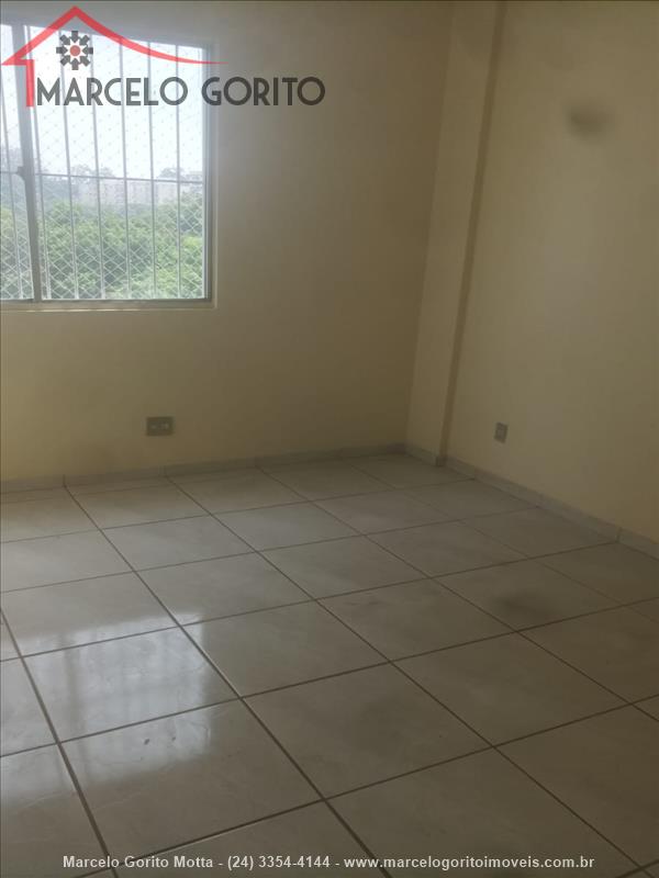 Apartamento para Alugar no Comercial em Resende